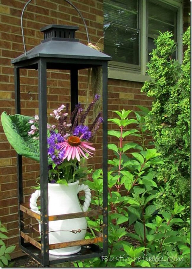 Metal Lanterns With Flowering Blooms