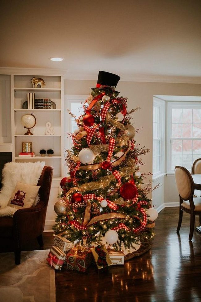 Red And White Christmas Elegance