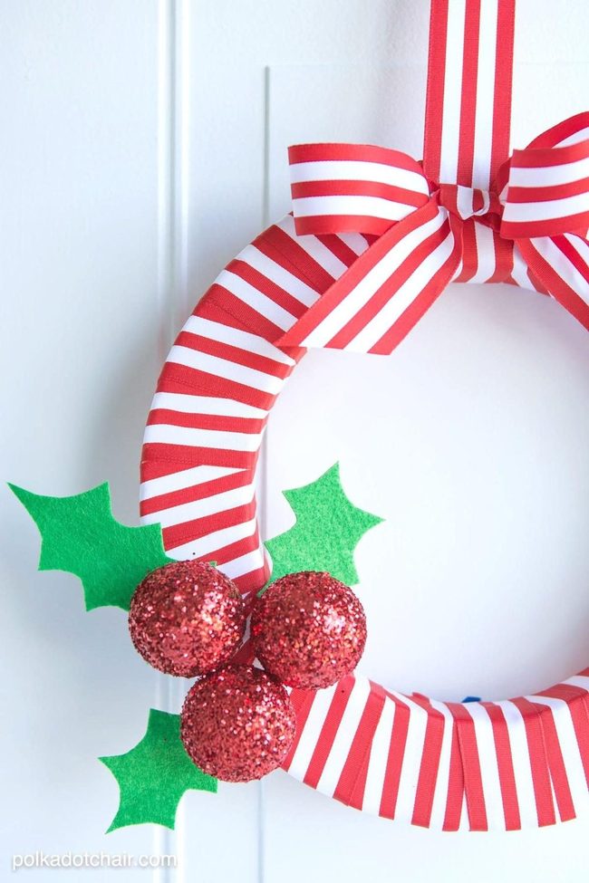 Red And White Striped Festive Wreath