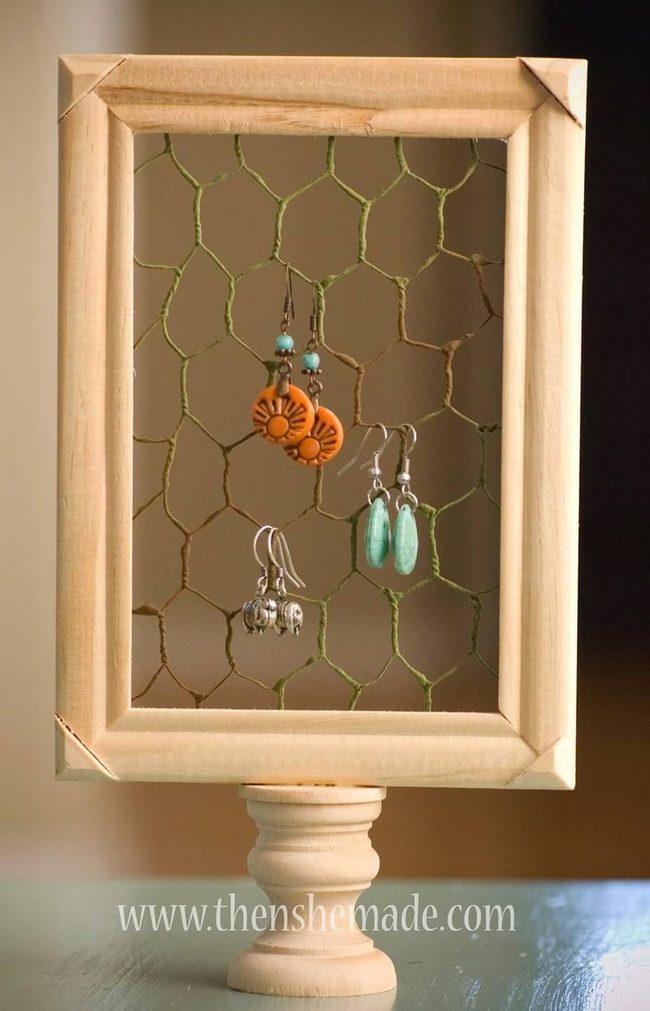 Chicken Wire Jewelry Grid