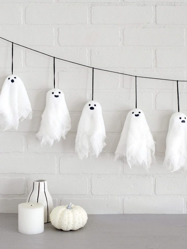 White Cloth Floating Ghosts