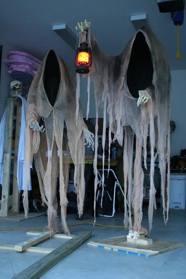 Floating White Ghosts Halloween