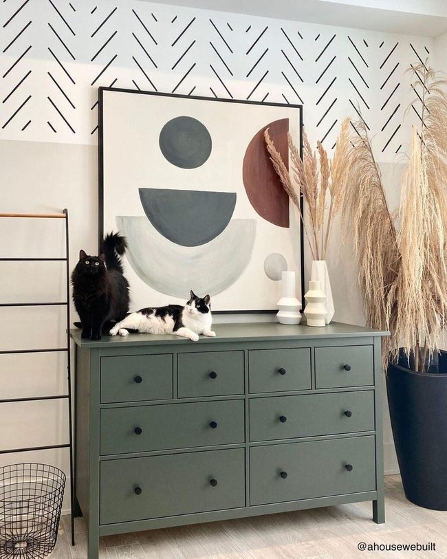 Shaker Doors Meet Boho Warmth
