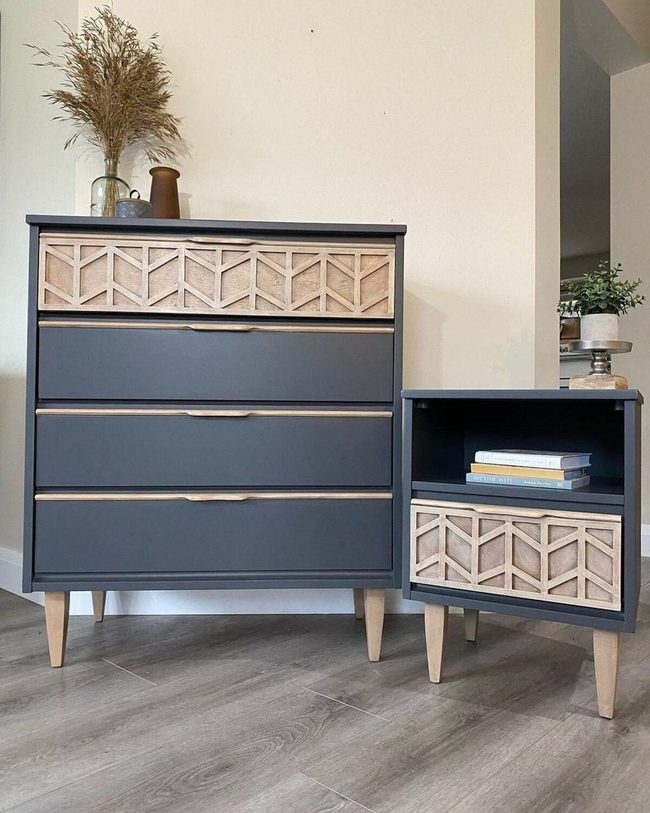 Charcoal Grey With Natural Wood Reveals