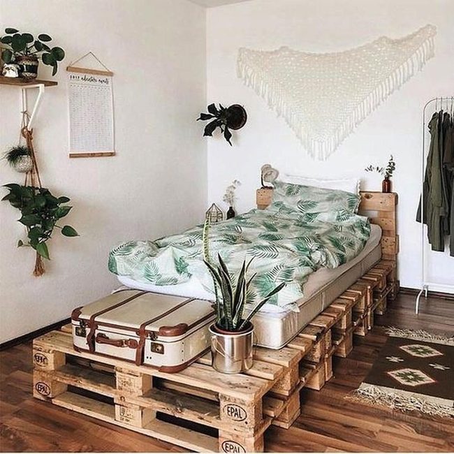 Leafy Green Bedroom Sanctuary
