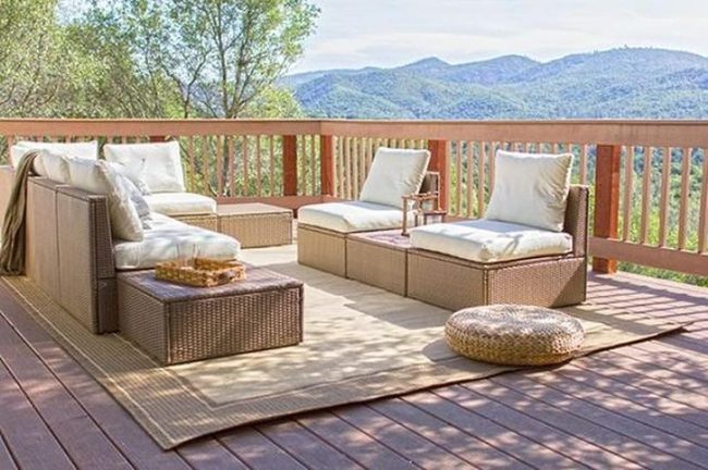 Beige Deck, Wicker Comfort