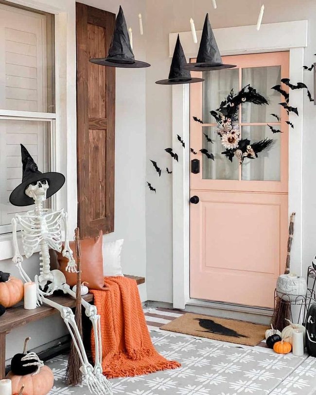 Pink Door, Halloween Ready