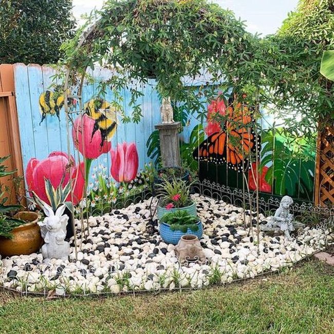 Painted Fence, Garden Statement