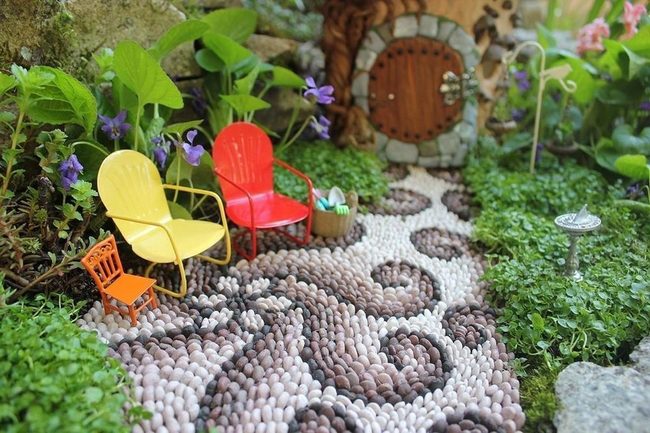 Beaded Garden Path To Tiny Doors