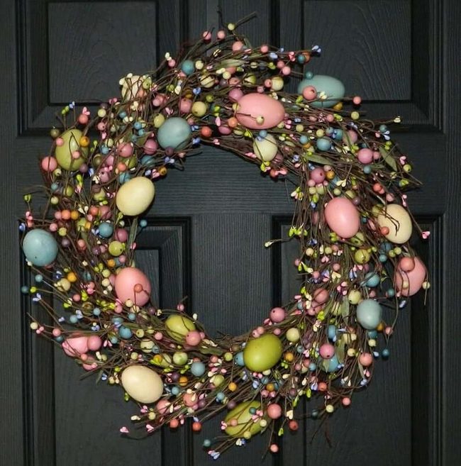 Multicolor Easter Wreath White Candle