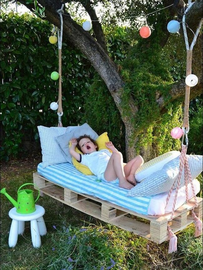 Hanging Pallet Bed Under Stars