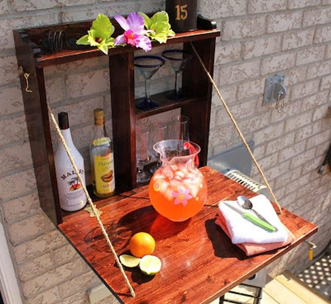 Brick Wall Rope Bar Station