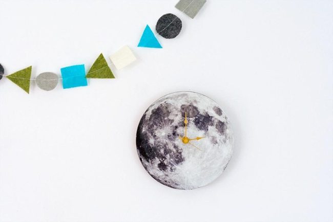 Gray Moon Clock With Felt Garland