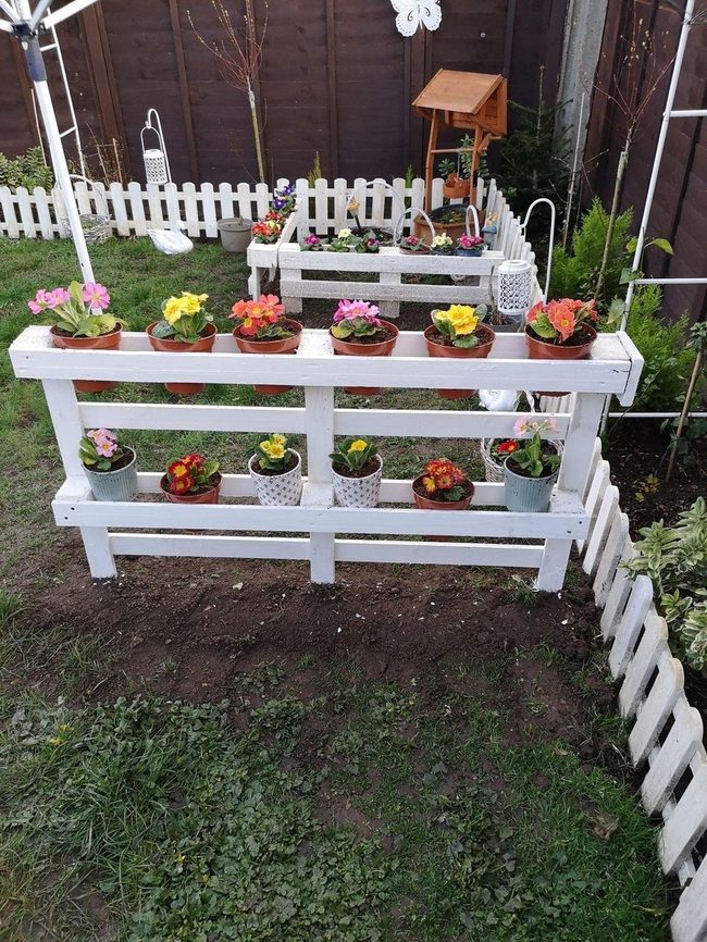 Whitewashed Pallet Flower Tower