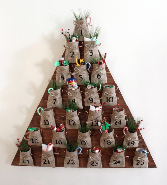 Dark Wood Burlap Countdown