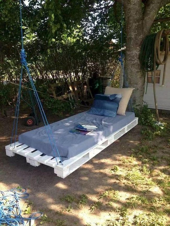 Blue Rope Pallet Swing