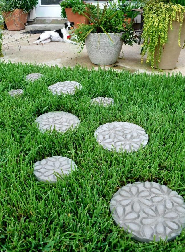 Concrete Floral Stepping Stones