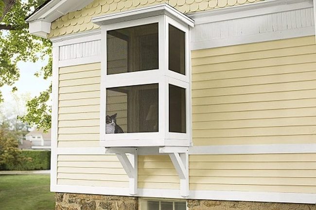Wooden Mesh Cat Retreats