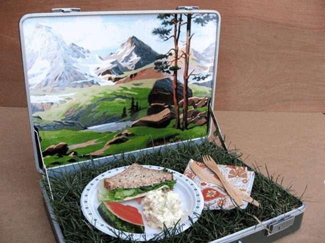 Hand-Painted Mountain Lunch Boxes