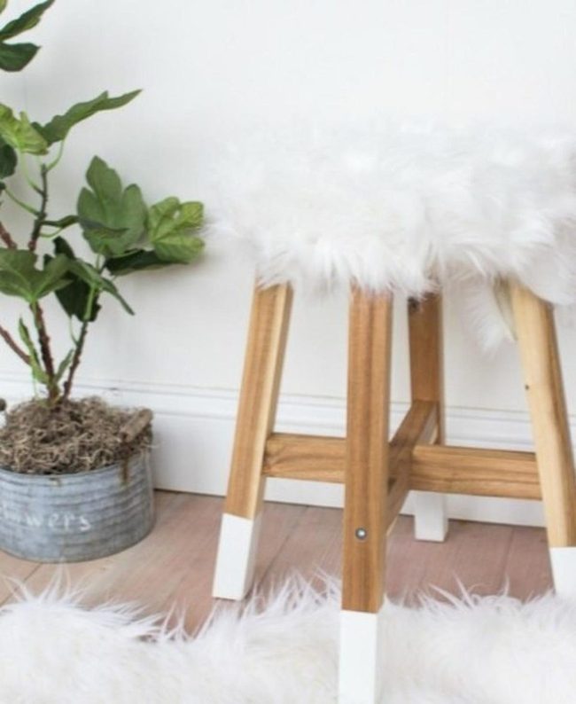 Natural Wood Minimalism With Green