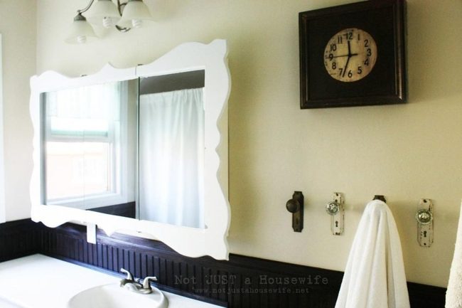 Silver Faucets, White Mirrors