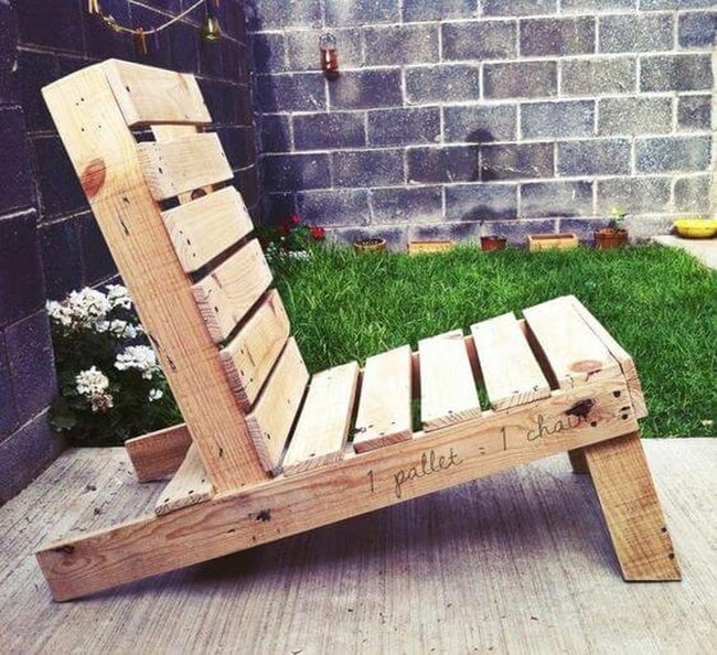 Reclaimed Wood Pallet Loungers