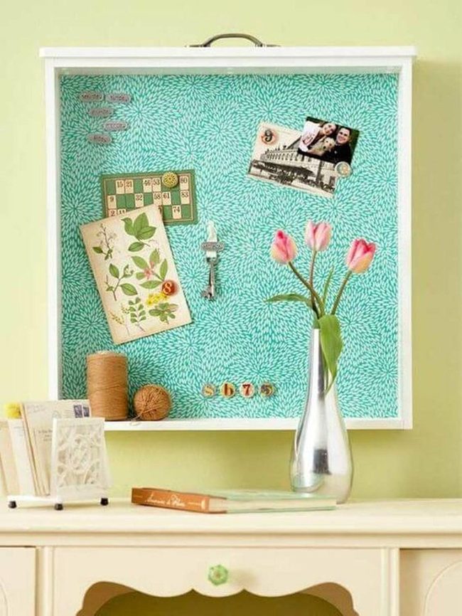 Mint Storage With Built-In Hooks