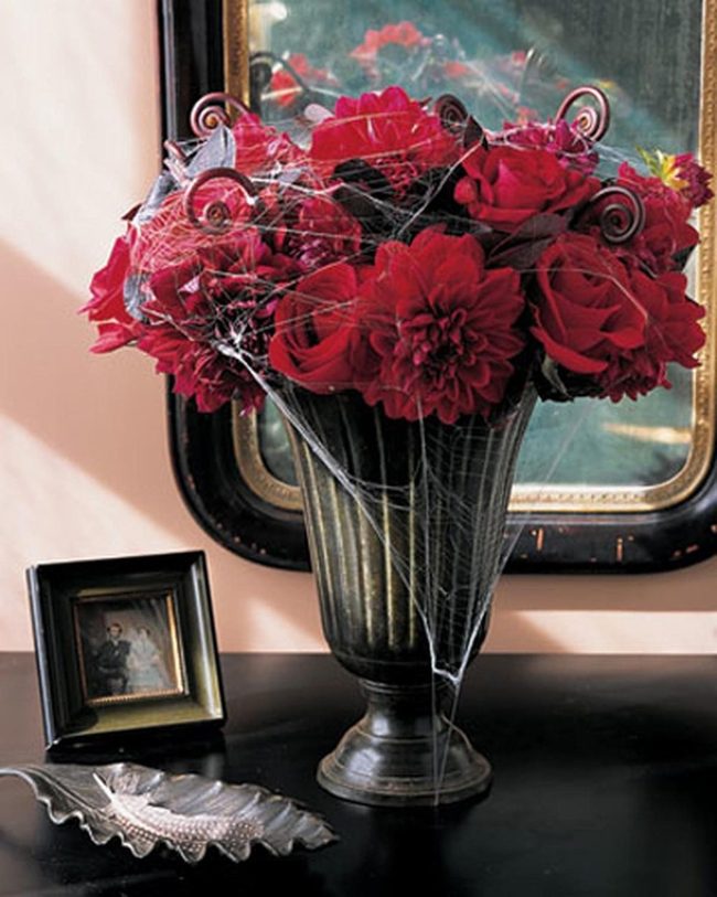 Red Petals Dark Mirror Drama