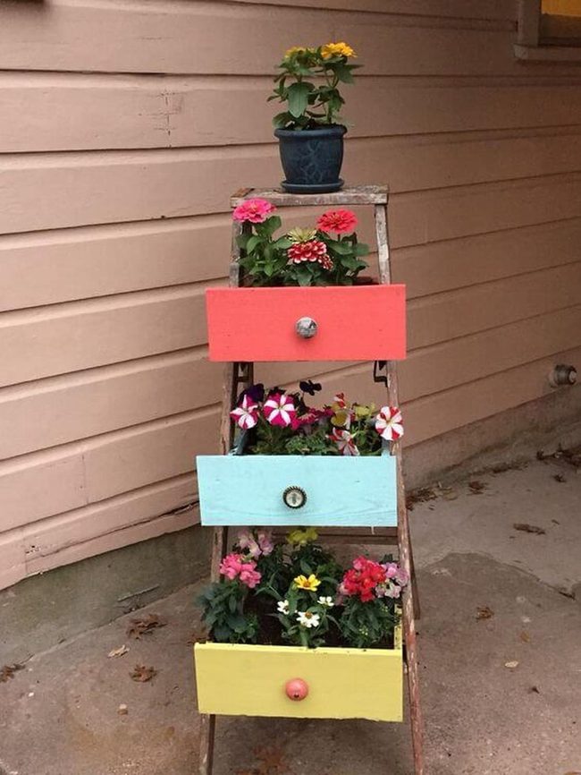 Ladder Garden With Drawer Planters