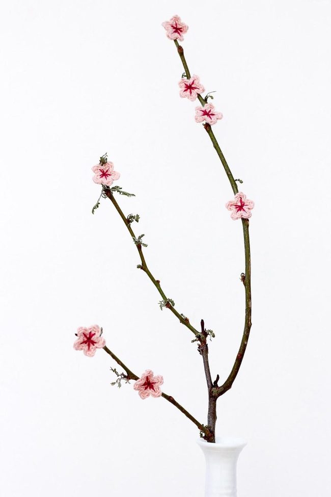 Pink Sakura White Ceramic