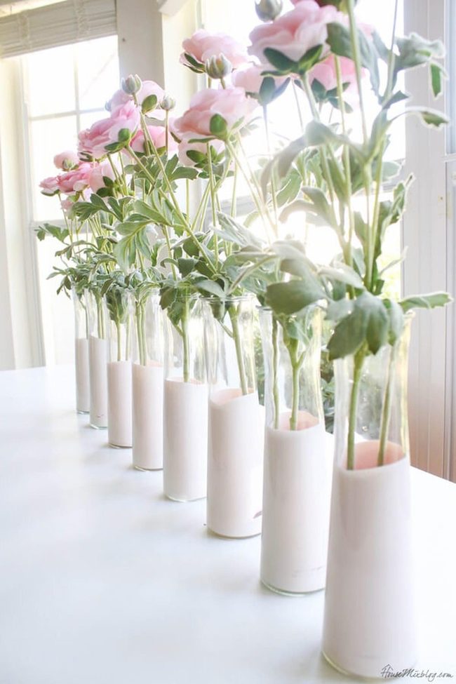 Swirled Cream Glass Vase Centerpieces