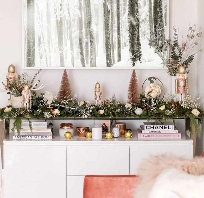 Gold Nutcrackers Pink Tree White Room