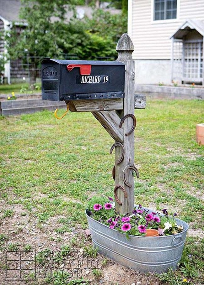 Painted Mailbox First Impression