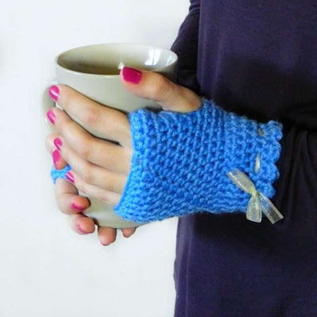 Blue Yarn Fingerless Brilliance