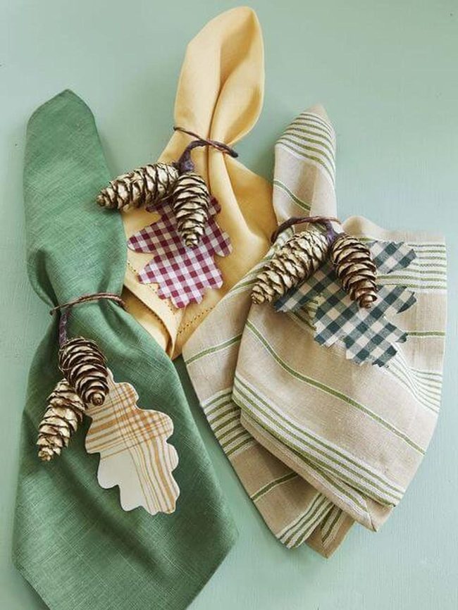 Pine Cone Napkin Centerpieces