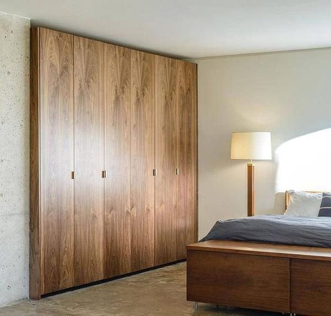 Wood Grain Bedroom Simplicity