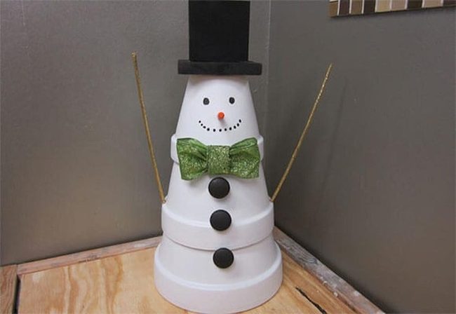 Terra Cotta Snowman Stacked