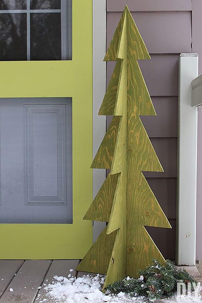 Wooden Green Tree Statement
