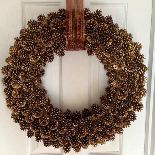 Brown Pinecone Wreath With Copper