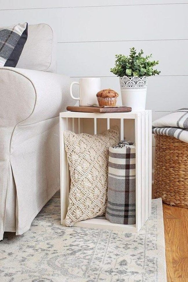 White Slat Table, Natural Warmth
