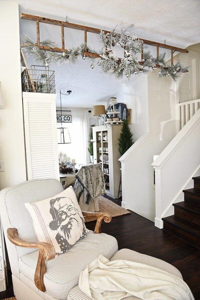 Weathered Ladder Wreath Display