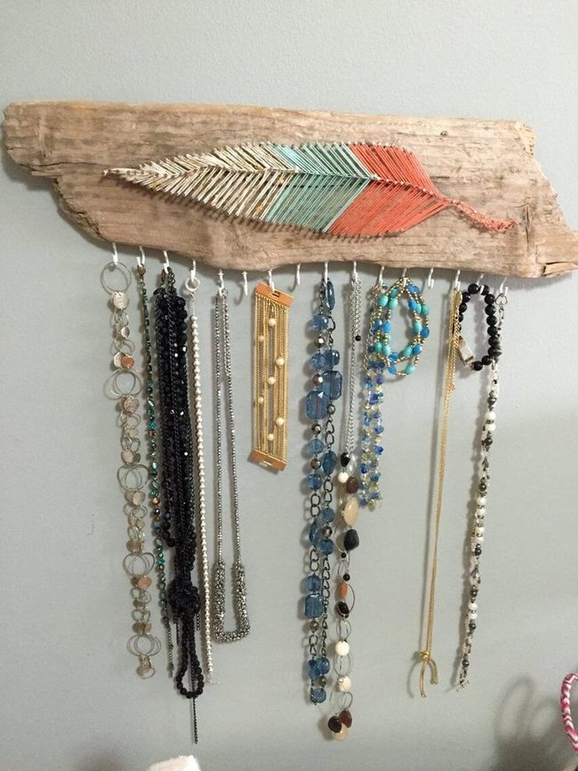 Driftwood String Art Feather Organizer