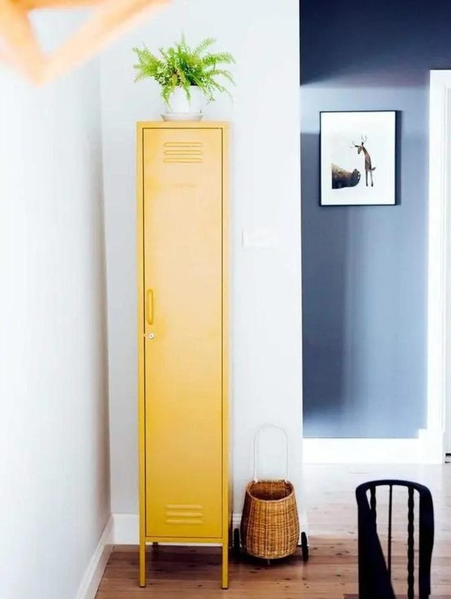 Sunny Yellow Lockers, Living Green