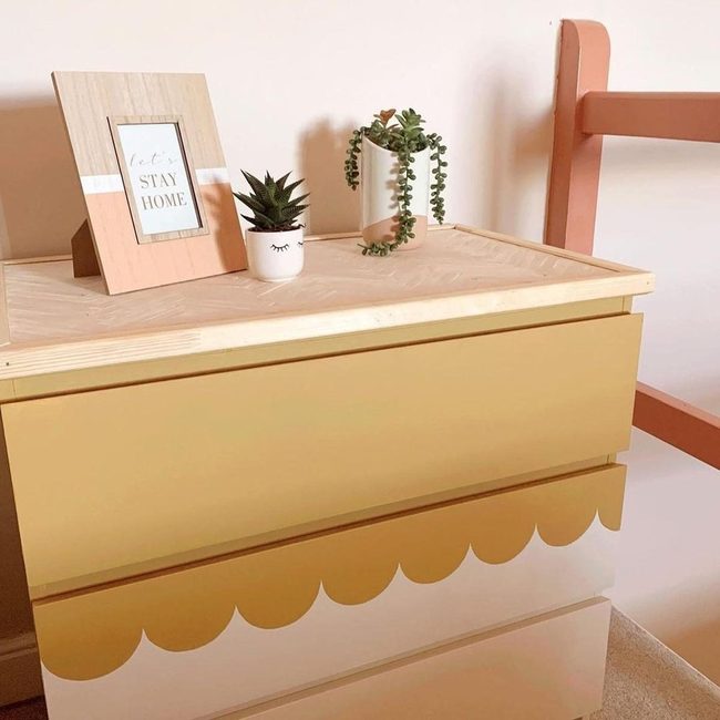 Yellow Scalloped Dresser Corner