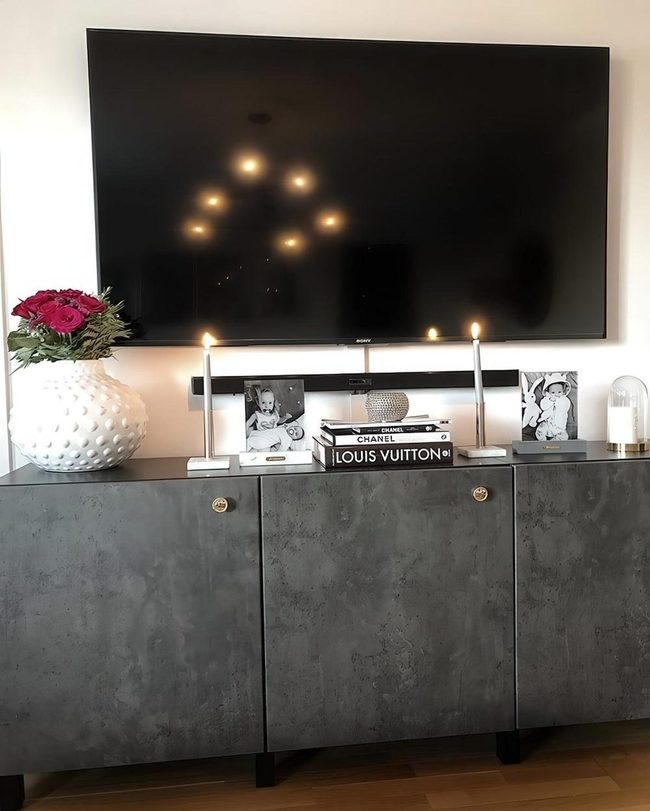 Gold Accents, Red Blooms, Luxury Books