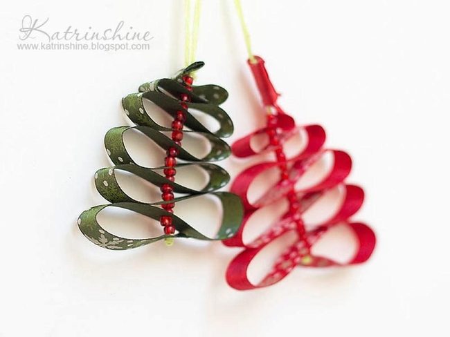 Green Paper Loops With Red Beads