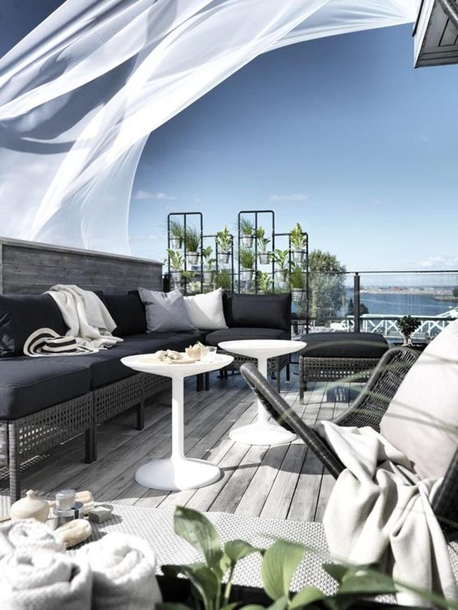 Black Wicker Garden Lounge
