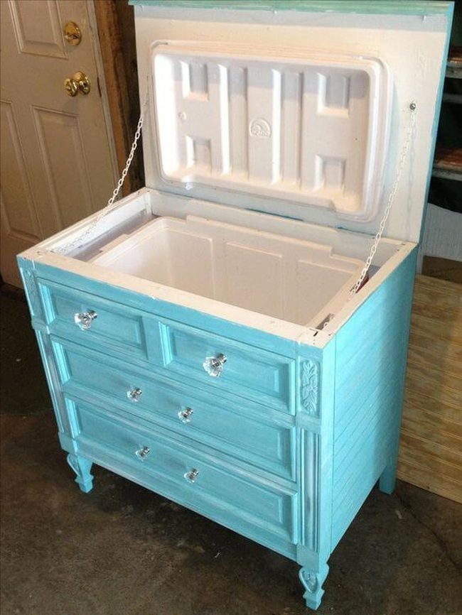 Blue Cooler Storage Station