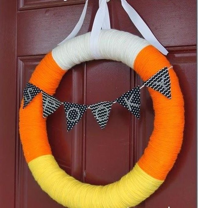 Cheerful Yellow Yarn Halloween Wreath