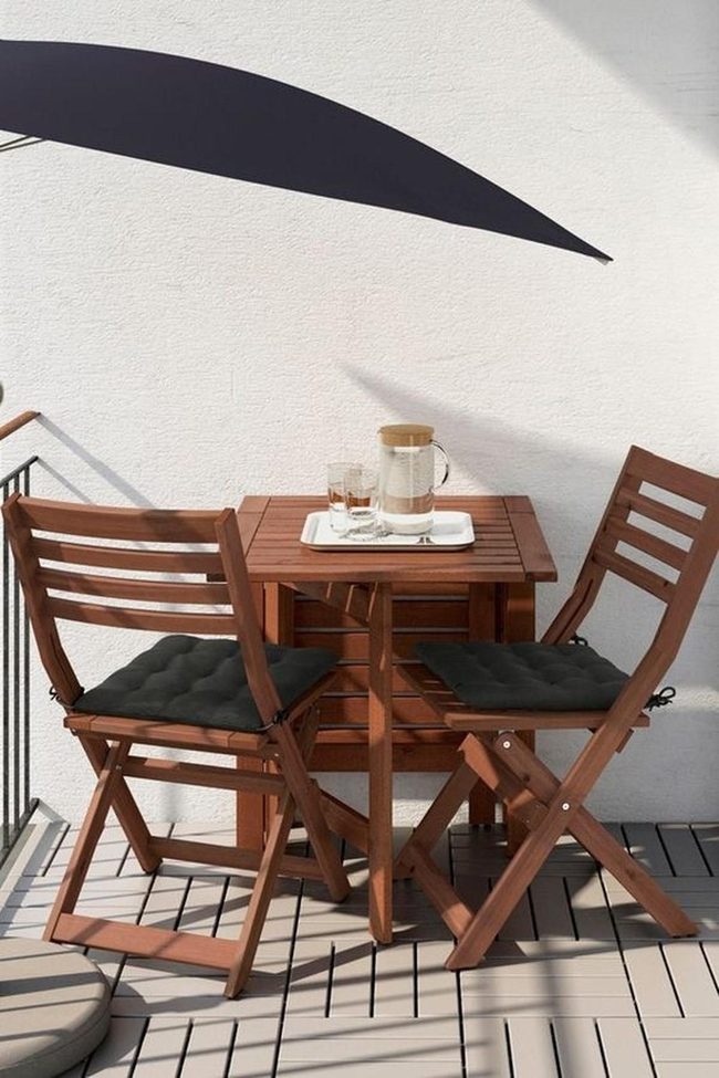 White Tiles, Warm Wood Retreat